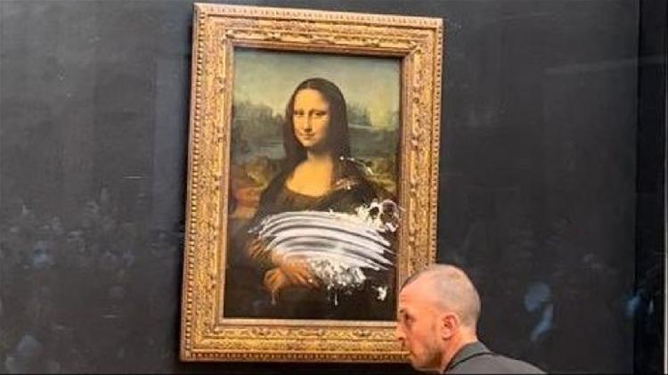 La Mona Lisa fue ATACADA por un pastel
