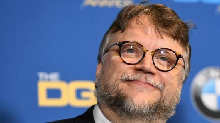 ¡10 años más de becas otorgadas por Guillermo del Toro!